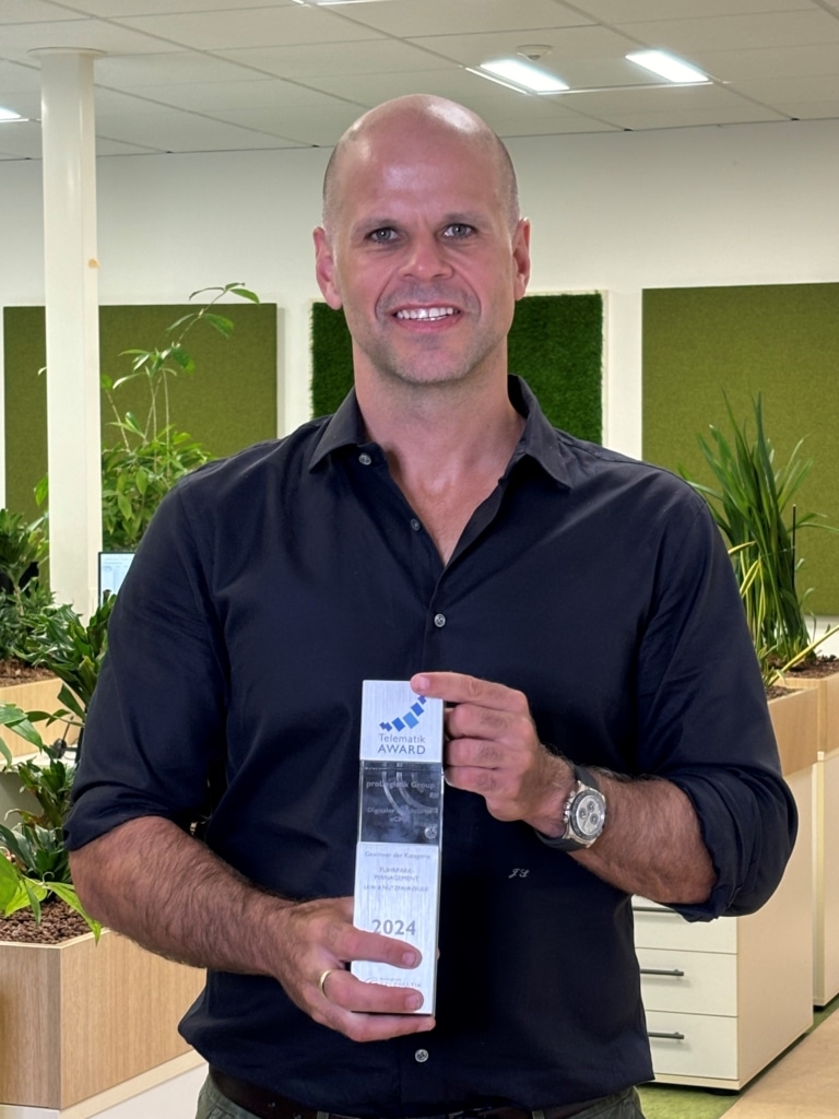 Jörg Sänger, CEO der proLogistik mit dem Telematik-Award 2024