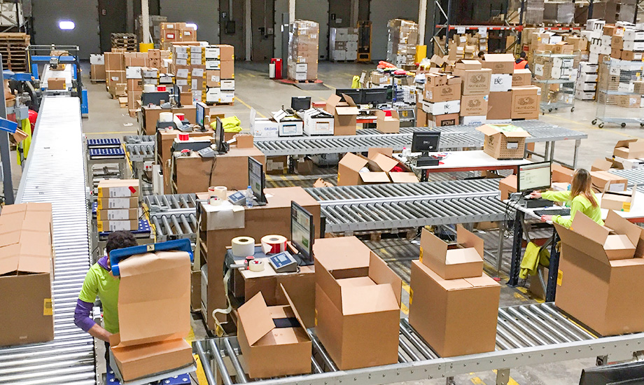 Im Falk & Ross Logistikzentrum wurde erfolgreich ein Systemwechsel durchgeführt, wodurch die Aktualisierung von pL-Store® die Effizienz und Transparenz steigert