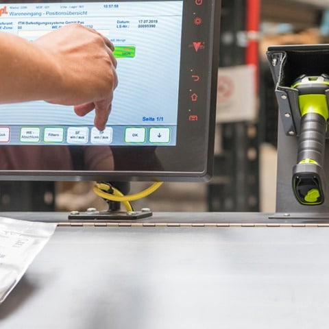 Fassbender-Tenten erhöht Lieferqualität und verkürzt Auftragsdurchlaufzeiten durch Implementierung von proLogistik's pL-Store® Techline